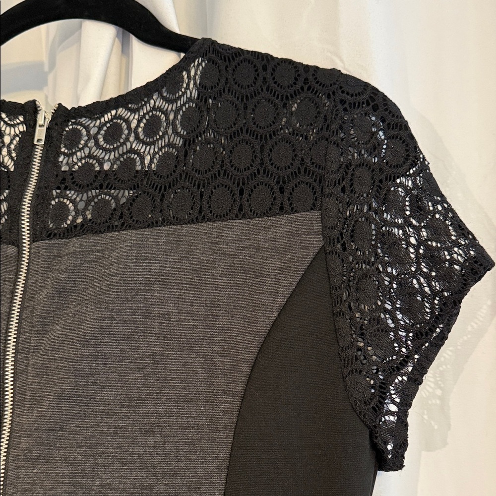 41 Hawthorn Lace Appliqué Cap Sleeve Dress Black Gray Womens Medium - Picture 7 of 11